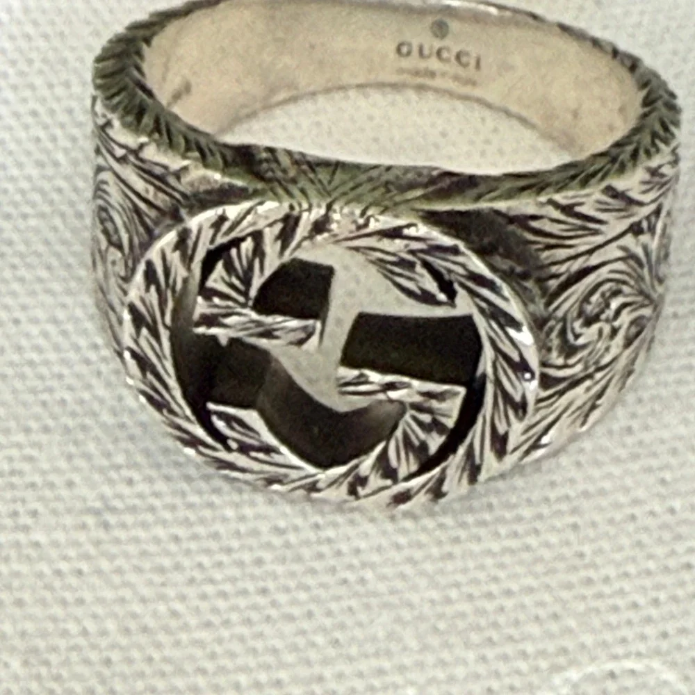 Gucci Interlocking G Arabesque Engraved Sterling Silver Ring Size 21 Ag 925